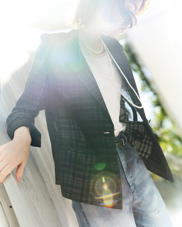 世界に誇る日本の毛織物産地「尾州」の技～コムサが贈る、透き通るような美しさを纏う“接結チェック”アイテム発売