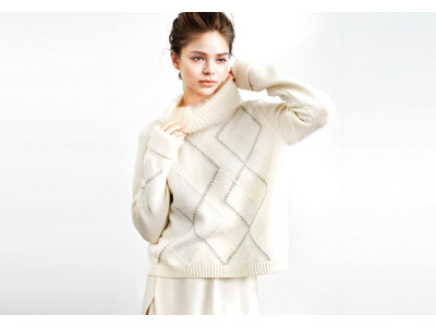 【ギャバジンK.T】キラリと輝く伝統柄が美しい！思わず触れたくなるふわふわな真白アーガイルセーター