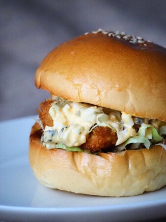 天草市地域おこし協力隊が開発した「浜辺のFish Burger」を「SHARE THE LOCAL 天草（KANPAI AMAKUSA 天草酒造）」で販売します！