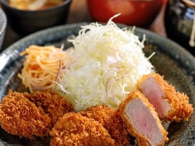 【かつ福 木津川店】全てのとんかつを山形豚で提供開始。価格そのままで一段上の美味しさへ。