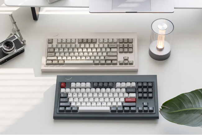 �O�z������ЁA�\���m�C�h���W���[������ Smurve80 Tri-Mode ���J�j�J���L�[�{�[�h�̓��{�����O���[�v�o�C�����{