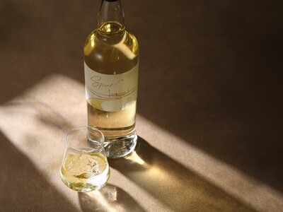 人生の軌跡を刻む一滴。42%・オーク樽熟成紫芋焼酎 「 軌 -Spur- 」 誕生