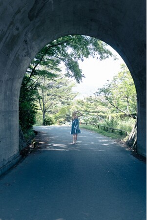 フォトグラファー・wakanaさんと一緒に、尾道倶楽部で「光と余⽩の写真旅」しませんか？-30名様限定　特別な1泊２日のフォトステイ。感性がひらく特別な旅を―