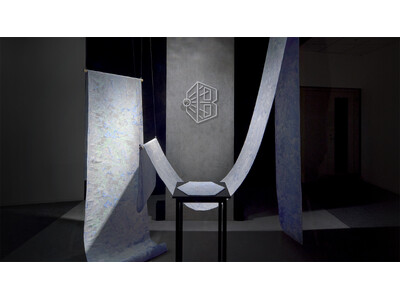 ビービーメディア創立25周年。光をまとう布が織りなすデジタルアート「Geode - Bright Blue-」を制作。