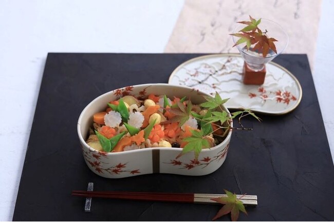 【阪急うめだ本店】秋の食卓を彩るモダンな器や、伝統工芸の絵付け体験イベントも！約200種類のアイテムが揃う『季をまとう器たち』開催