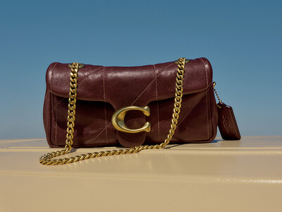 【阪急うめだ本店】「COACH」アイコンバッグ “タビー” の新作とともにカスタマイズ体験が楽しめる期間限定ストアが登場