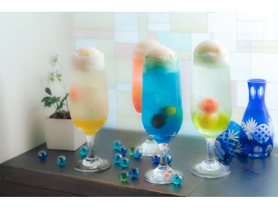 “おとなの日本酒クリームソーダ”がレトロ可愛い！『日本酒バル 蔵のや』から夏限定のデザートカクテル誕生