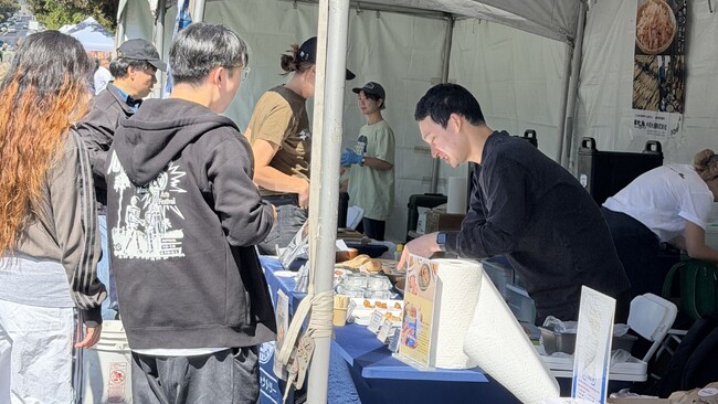 常温米飯「おにもち」、米国市場で消費者検証を実施