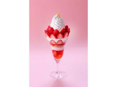 圧倒的いちご感！15粒使用のご褒美いちごパフェを召し上がれ！