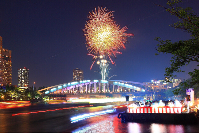 夏夜を彩る3,000発の花火を特等席で！日本三大祭り”天神祭”と、ホテルグルメがセットになったプレミアムプラン販売