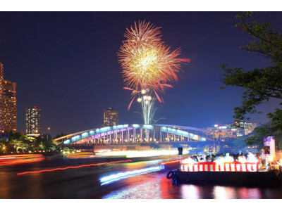 夏夜を彩る3,000発の花火を特等席で！日本三大祭り”天神祭”と、ホテルグルメがセットになったプレミアム...