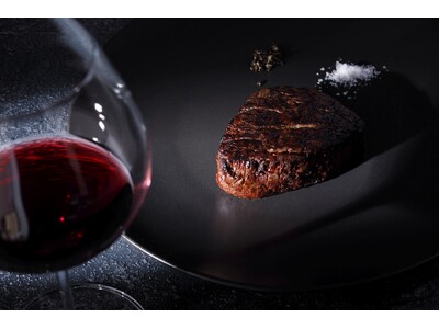 炭と薪-炎の個性が息づくグリルとワインのダイニングが誕生。