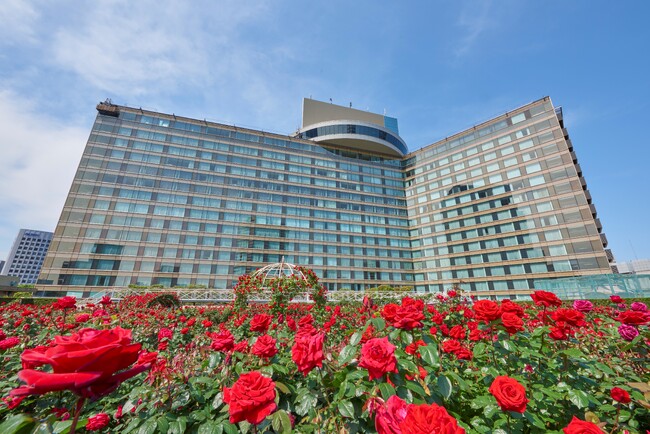 開園から25周年。秋は3万輪の赤薔薇が咲くRed Rose Gardenへ！