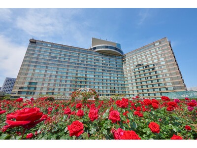 開園から25周年。秋は3万輪の赤薔薇が咲くRed Rose Gardenへ！