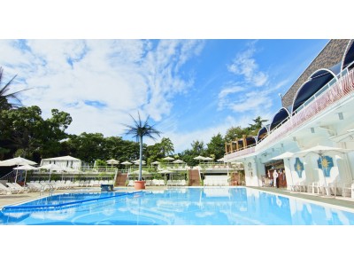 水温32℃で先行オープン!10連休は泊まってお得な最強プールで決まり!