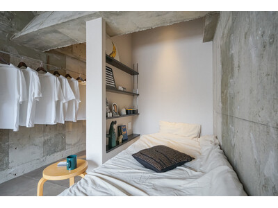 手ぶらで住めてかっこいい、家具家電付き賃貸『Yearly（イヤリー）』誕生。～MOREPROブランドの新サービス、長く住み続けたい「育てる暮らし」を提案～