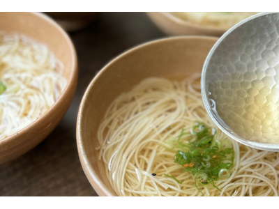 【移りゆく季節に光をあてて】奈良の素麺会社が小さな情報メディア『そうめん手帖』を公開開始!