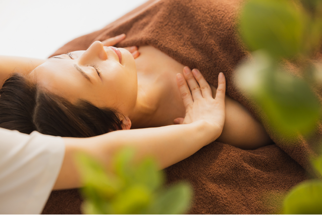 美姿勢と軽やかさを取り戻す！ 独自メソッド×癒しのアロマハンドケアで心身をととのえるサロン「Coretune（コアチューン）」、立川に8月29日オープン！