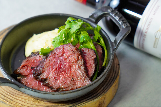 【恵比寿チーズタバーンカシーナ】オープン8周年記念！プライムビーフ ハラミステーキを特別価格1,000円（税込）にて販売致します。