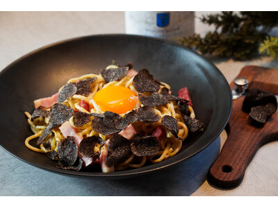 期間限定トリュフ倍増！炎のチーズパスタの新商品「トリュフとペコリーノロマーノのカルボナーラ」を販売開始します。