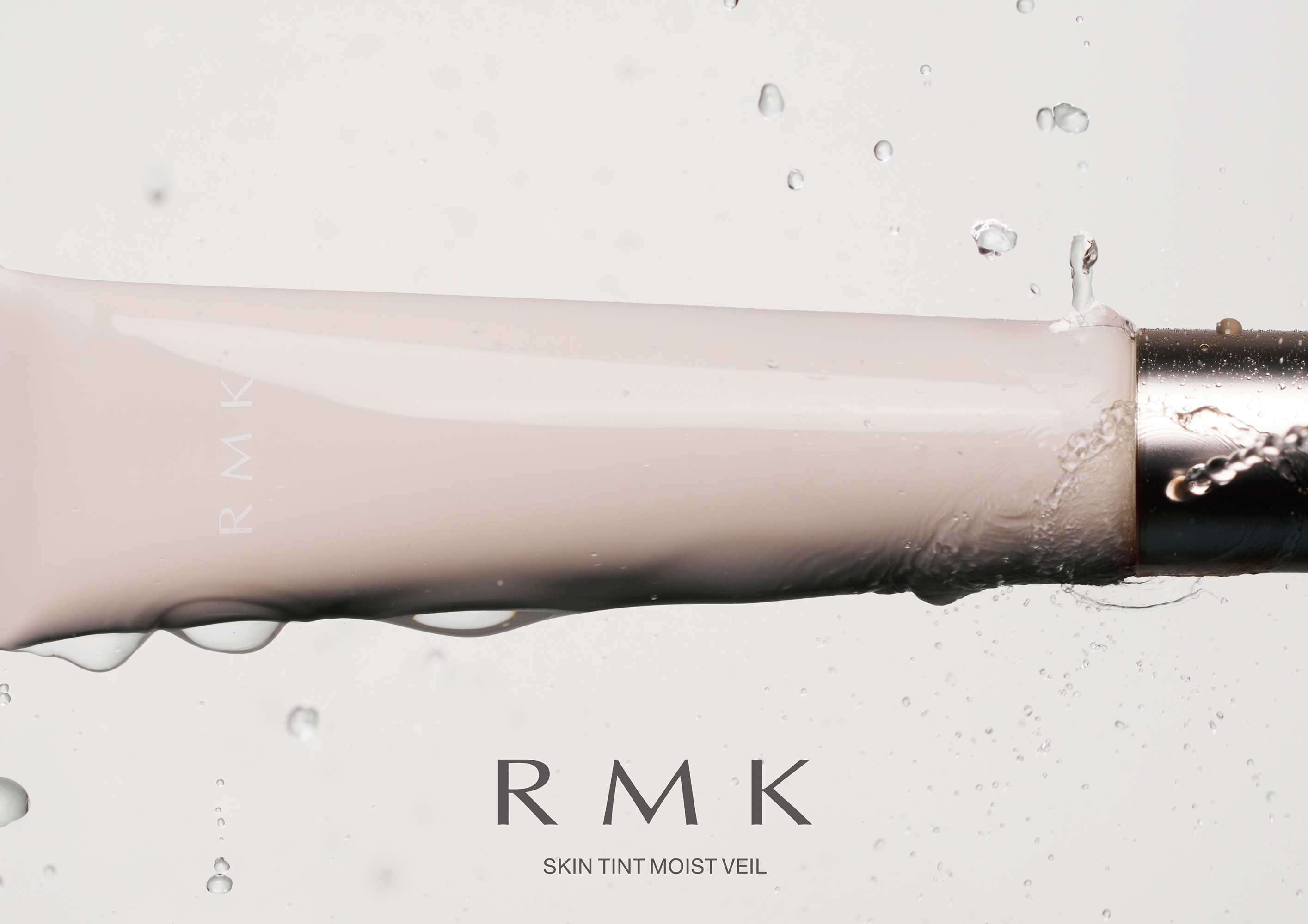 RMKから、一本で肌をブライトアップした印象に導く新スキンティントと骨格を美しく見せるリクイドタイプのハイライターが新登場！