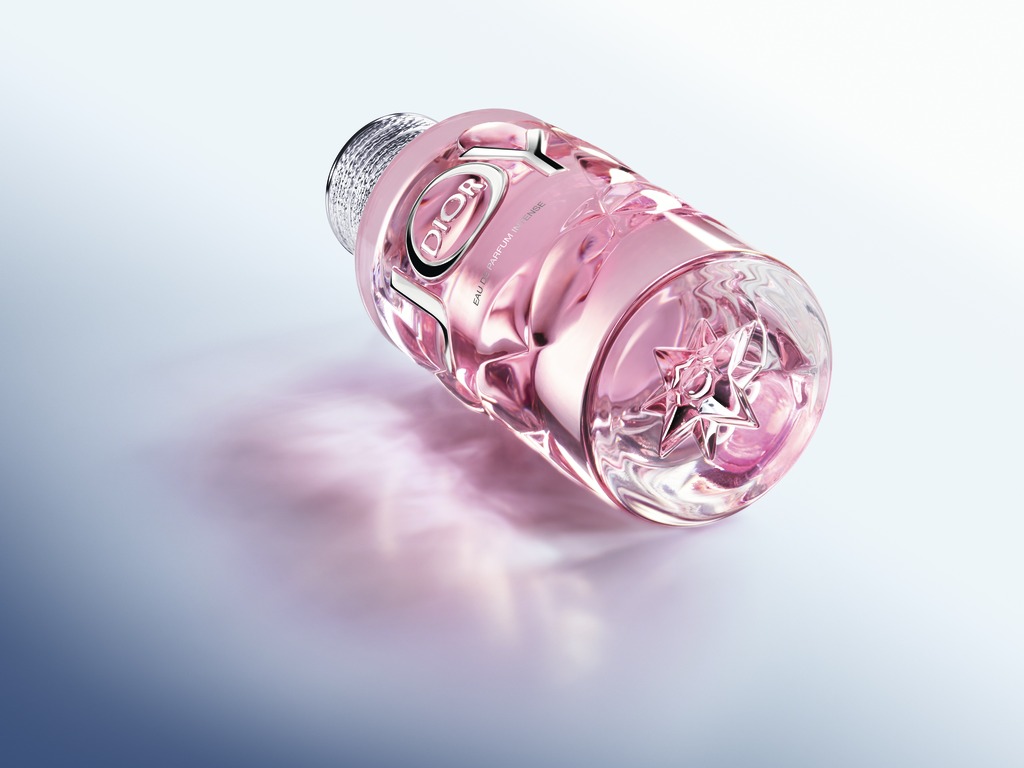 幸せの香り“JOY by DIOR ‒ ジョイ”から花火のようにフローラルが弾ける「ジョイ インテンス」 登場