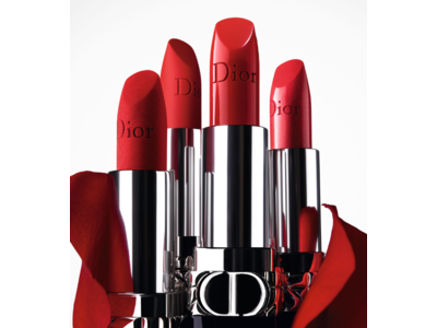 笑顔を彩る、新「ルージュ ディオール」