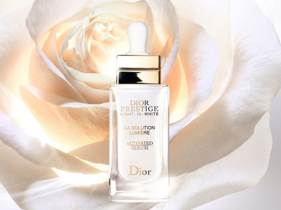 贅沢な明るさを宿す艶肌へ導く、新・プレミアム ホワイトニング エイジングケア美容液誕生