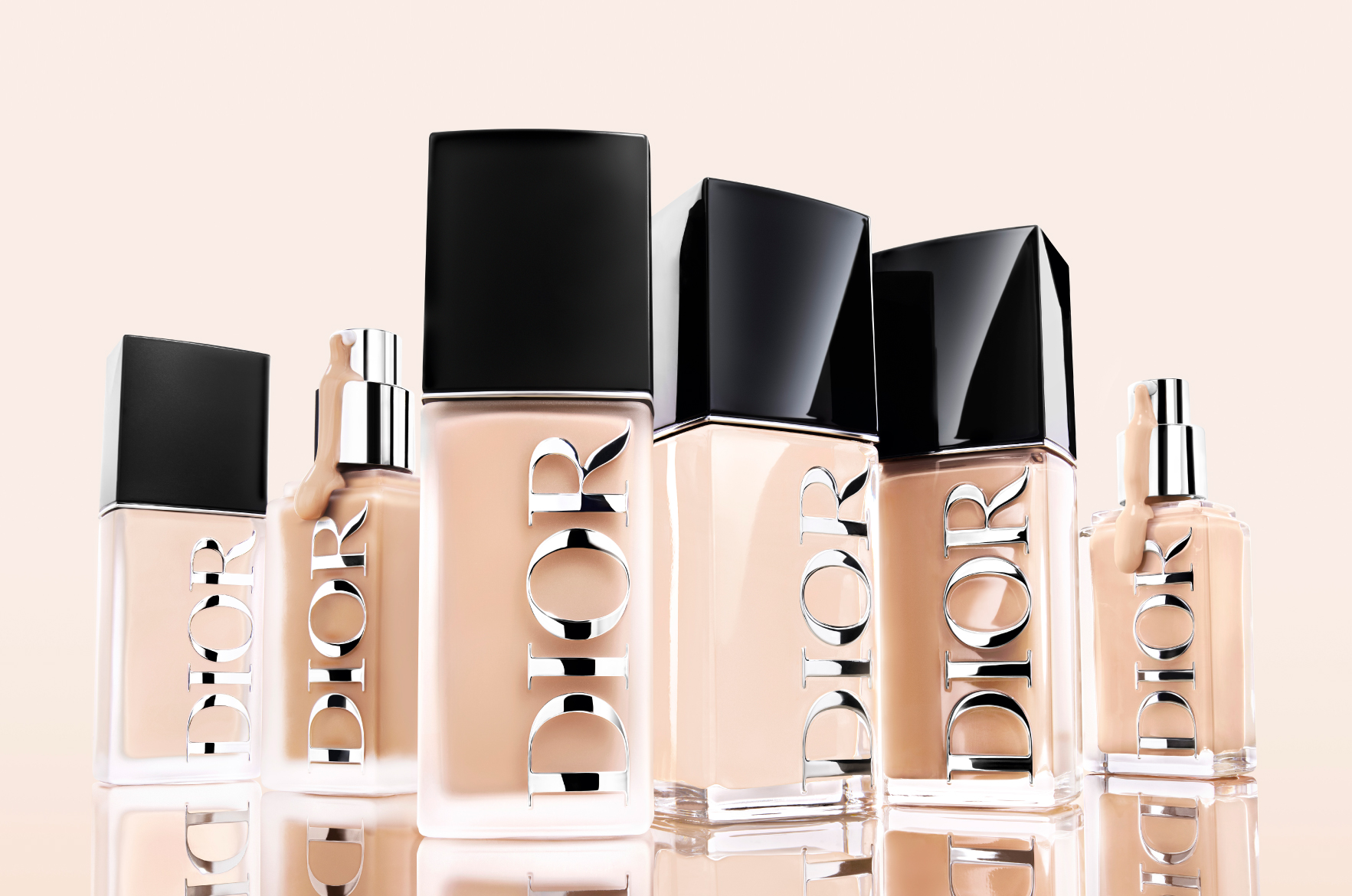 近づくほどに完璧　新生ディオール フォーエヴァー