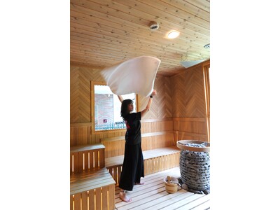 北海道・小樽のサウナ特化施設「SAUNA Otaru arch」にアウフグースマスター 石森うサぎが所属！