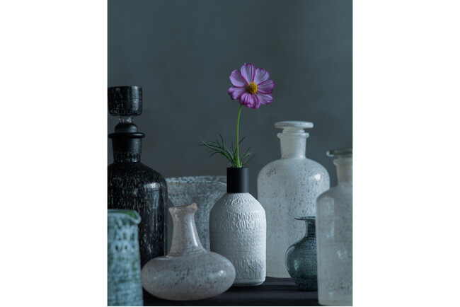 プレスリリース「OSAJIブランドディレクター茂田正和からの声掛けにより始動した、詩人・音楽家 山崎円城氏の作品展「言葉のうつわ」が、9月4日より大阪で開催。」のイメージ画像