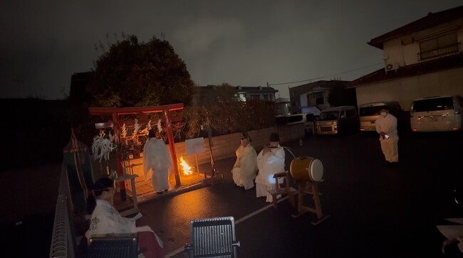 病院内に『神社』を建立。耳鼻咽喉科に”耳の神様”が祀られた。