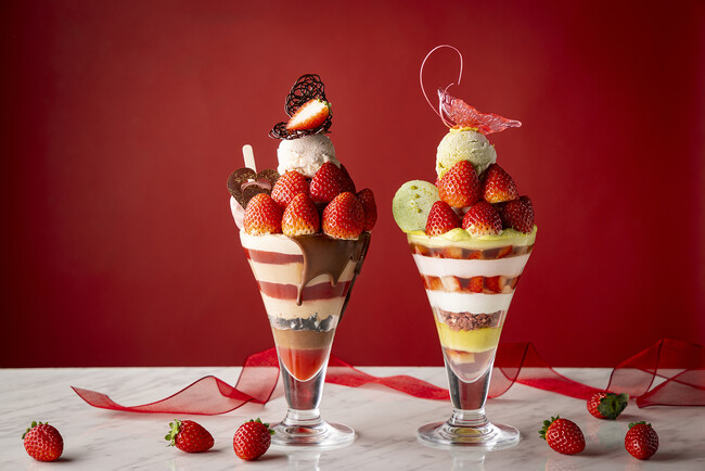 真っ赤ないちごの甘みを存分に纏わせた、冬限定のストリングス・パフェ2種「ストロベリーショコラ」「ストロベリーピスタチオ」12月28日より販売開始