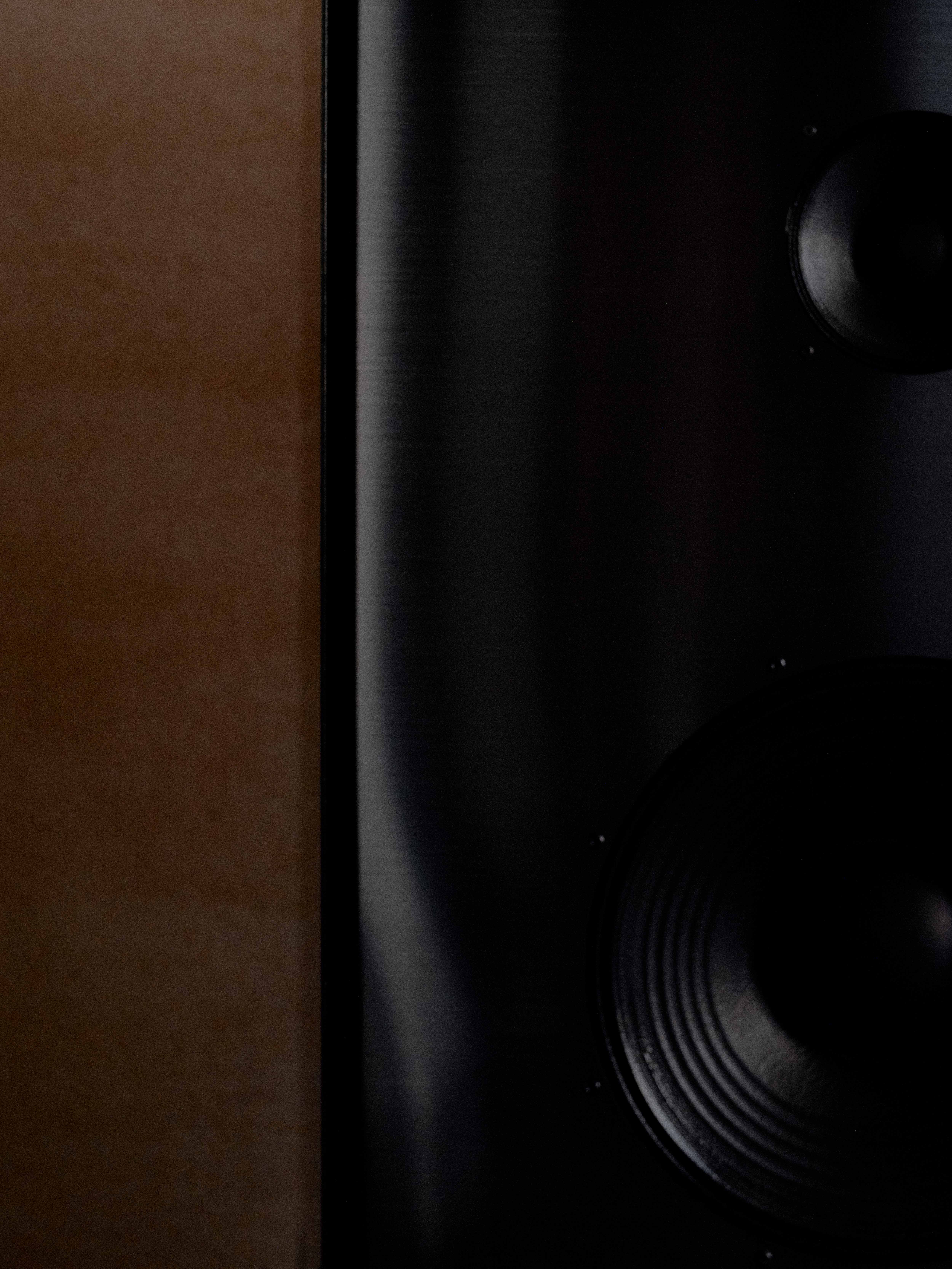 「ABEL BLACK PROJECT」　Teruhiro Yanagihara Studioをデザイナーに起用し、スピーカー『Tone of Black』を発表