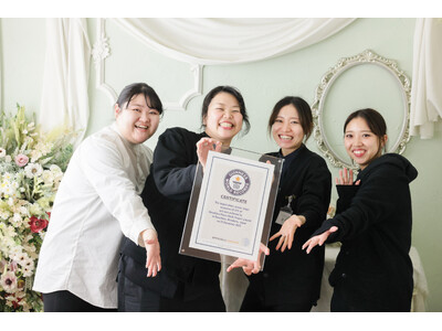 ���ɓ͂����I�L���̍��Z����STU48���z���`�����u���a�ւ̊肢�v��(��)�X�^�W�I�A�C���J�^�`�ɁB�ʐ^�ō��ꂽ���僂�U�C�N�A�[�g�̃M�l�X���E�L�^(TM)�����F��؂������I