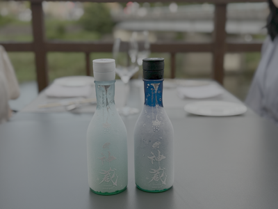 -30℃の不凍液で急速冷凍する独自技術の「冷凍 日本酒」 凍眠生酒、京都鴨川の川床レストランなどで販売好調