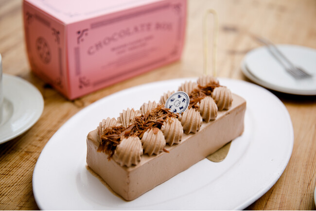 50年前のレストランの記憶を、もう一度。白十字、チョコレートケーキ「CHOCOLATE BOX」を冷凍で全国へ