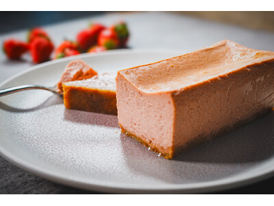 本日発売！SNS総フォロワー230万人超えの人気シェフGeorge（ジョージ）監修「黄金比率のいちごチーズケーキ」2026年4月24日よりECショップ【NOIE.】で販売開始