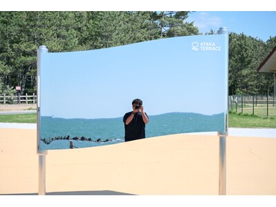 小松市の話題の新スポット「ATAKA TERRACE」に、勧進帳の巻物をモチーフにした新モニュメント『鏡...