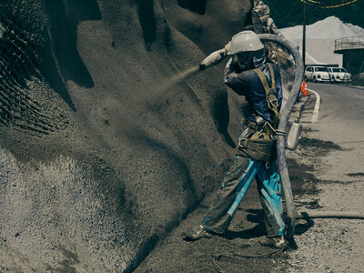 �y����͔��������e�i���X���鎞��ցz���݋Ə]����600���ɕ������A�ߍ��Ȍ���ɂ�����u���v�̎���ƕς�����g�������e�i���X�g�ɑ΂��錻��̈ӎ�