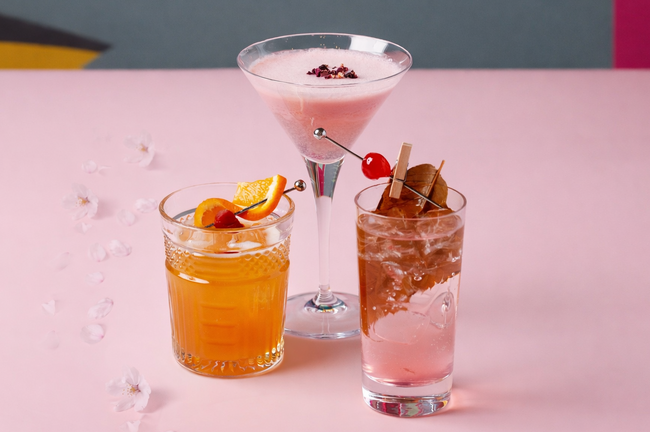 【YOTEL東京銀座】春色の新メニューがスタート！サーモンパニーニや桜カクテル、スミレのクリームソーダなど春の訪れを感じるメニューがラインナップ