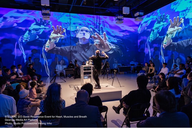 プレスリリース「ステラーク & 真鍋大度「Recursive Flesh」新作開発およびデモンストレーションを公開！」のイメージ画像