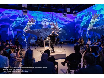 ステラーク & 真鍋大度「Recursive Flesh」新作開発およびデモンストレーションを公開！