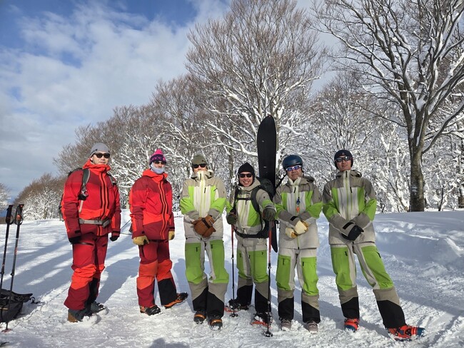 【青森 HOTEL Jogakura】2026 八甲田山を知り尽くした専属ガイドが、1組のためだけにルートを描く完全プライベート・バックカントリーツアー