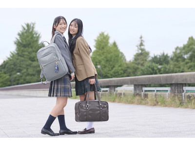 バッグブランド「JEWELNA BY Jewelna Rose」より、女子高校生の声をもとに開発した通学バッグ「スクールバッグ」と「シスターズバッグ」がデビュー