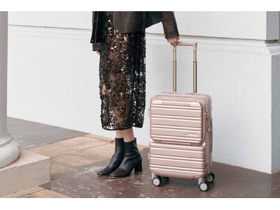 落ち着いたメタリックの輝きが旅を彩る機能派スーツケース「ノクシエラ」が「Jewelna Rose」よりデビュー