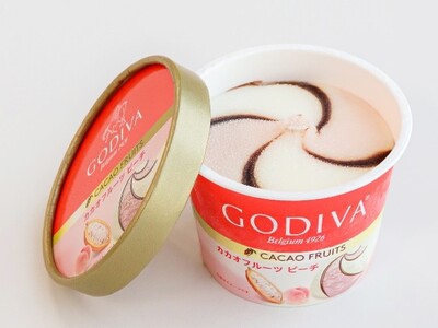「カカオフルーツ」を使用したゴディバのカップアイス「カカオフルーツ ピーチ」新発売