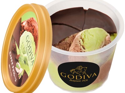 ゴディバ カップアイス「ピスタチオ チョコレート」登場 ショコラティエこだわりのチョコレートをパリパリ割って、五感で贅沢に味わうアイスクリーム