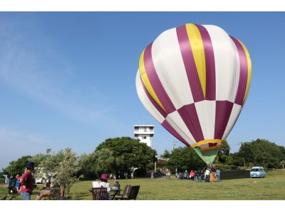 瀬戸内海の絶景を見渡す熱気球体験やガーデンマーケットを楽しめる！夏休みのお出かけはイベント盛りだくさんの牛窓オリーブ園へ