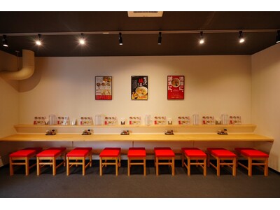 クレディシップ、飲食事業に参入。ラーメン店「麺処とりとん」を共同出資で設立。